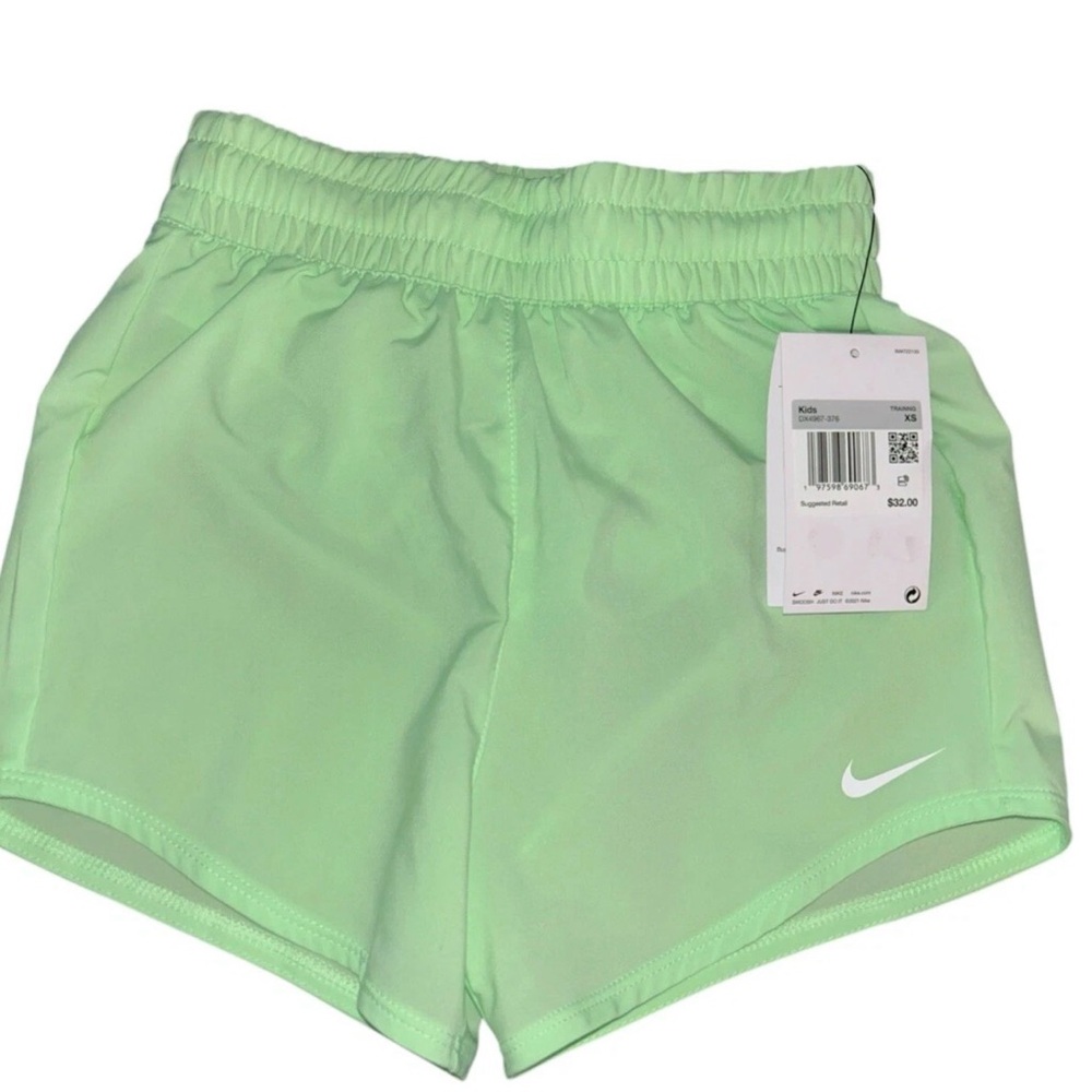 Girls Nike Dri-Fit one high waisted training shorts size XL
